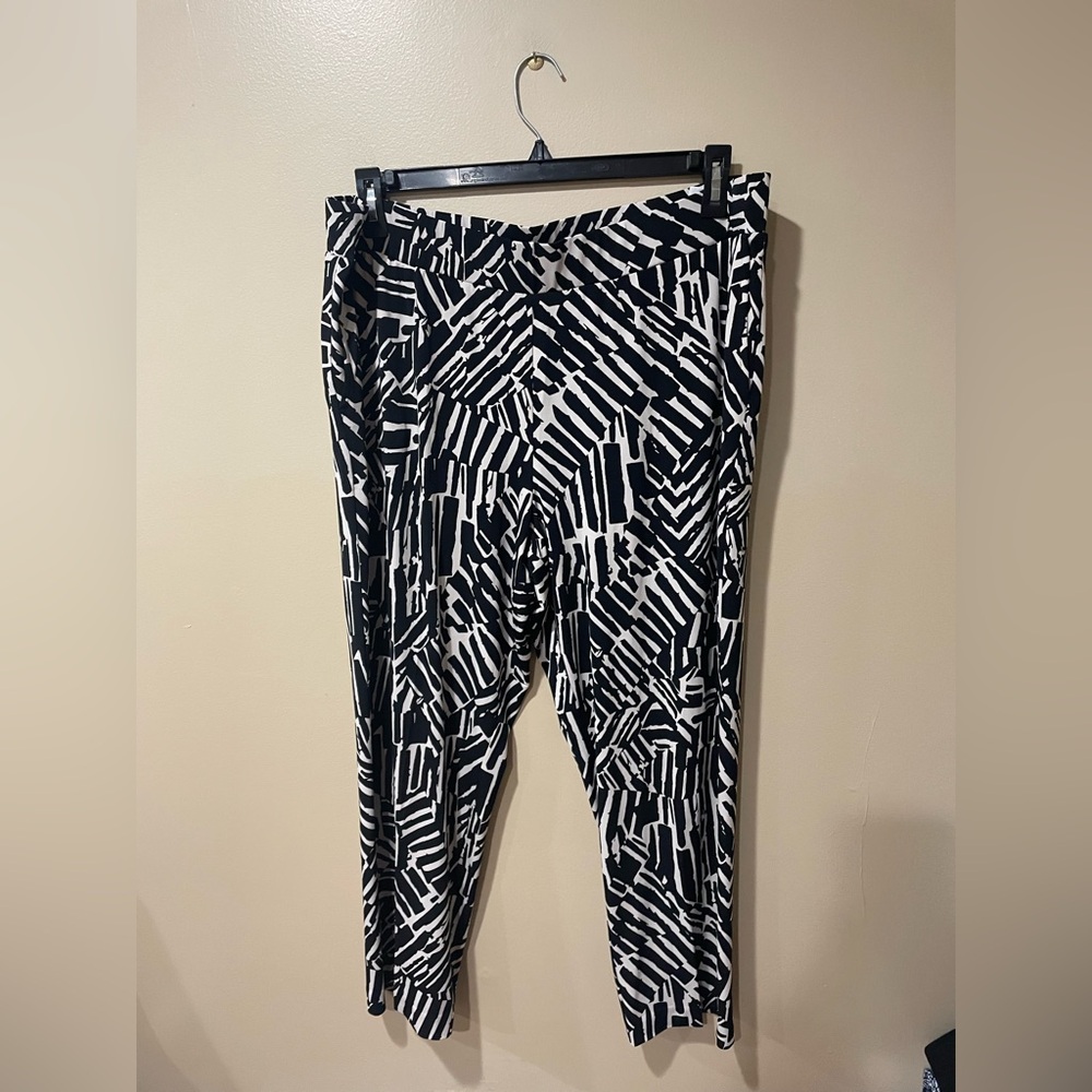 Susan Graver Black and White Wide Leg Pants